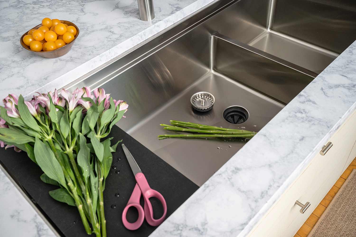 50 inch 16 gauge stainless steel undermount workstation kitchen sink with smart low divide and undermount drain