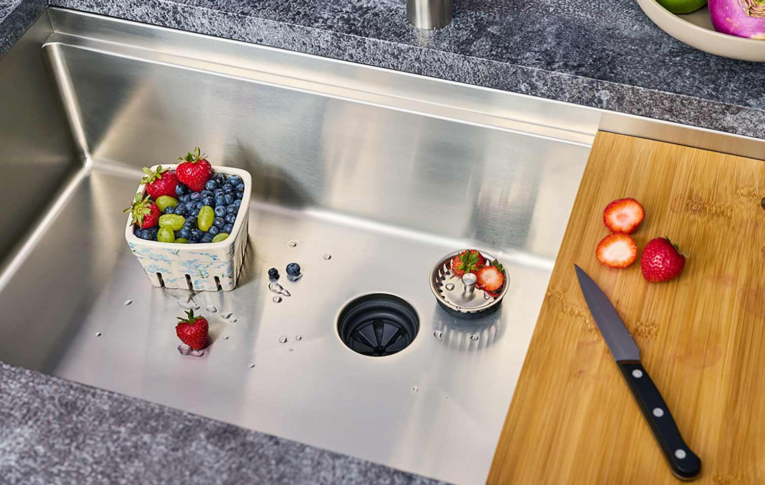 Create Good Sinks patented Seamless Drain create a seamless visual experience in the kitchen sink. The perfect drain solution to cleanliness and aesthetics.