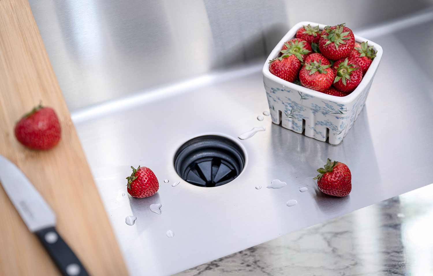 Create Good Sinks patented seamless undermount drain in kitchen sink