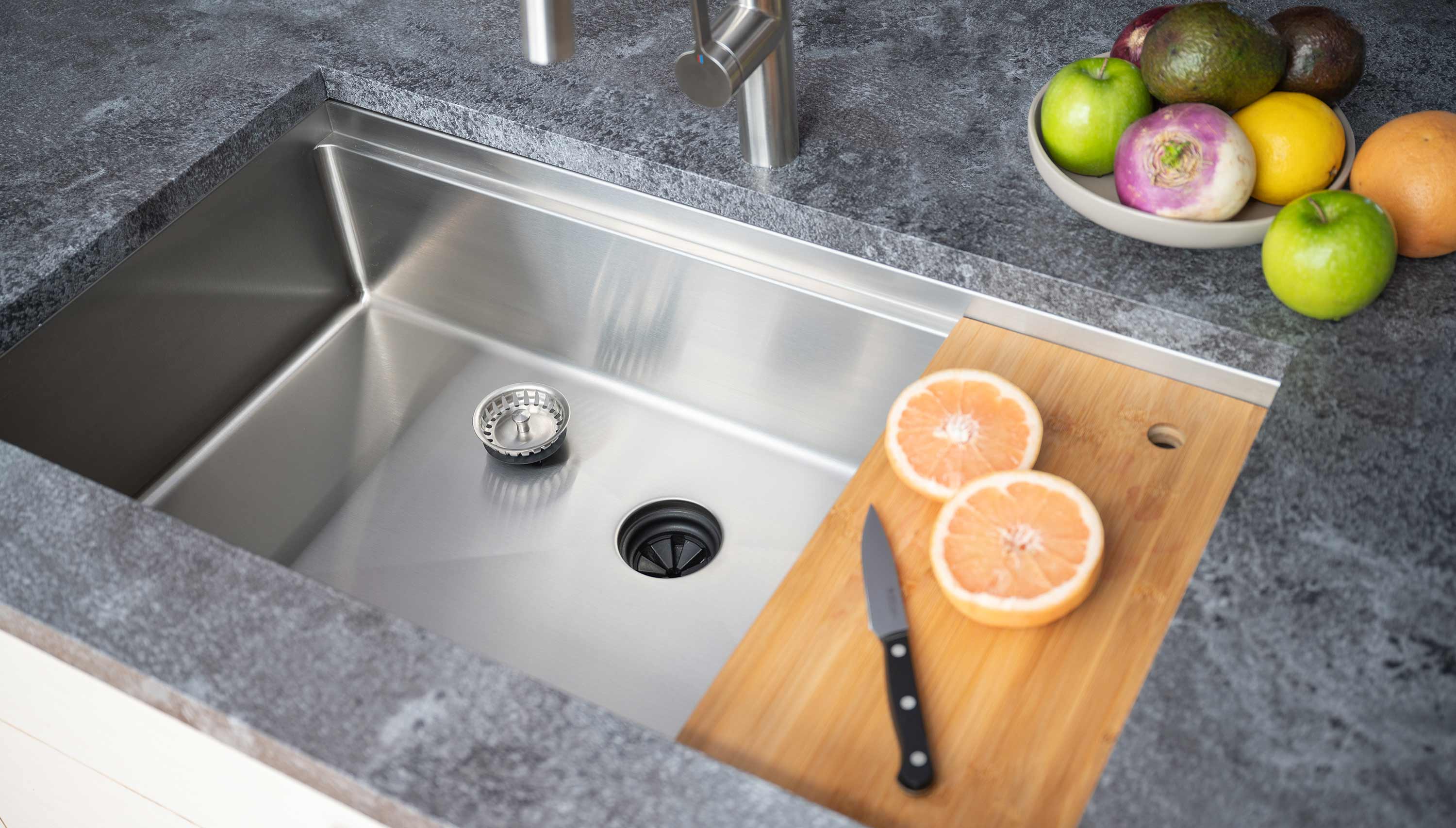 16 gauge stainless steel undermount workstation sink with seamless drain and easy to clean round corners