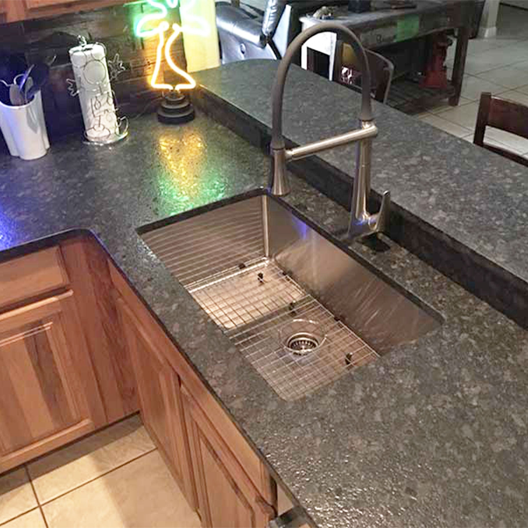 32" Single Basin Under the Sink with a unified drain hole